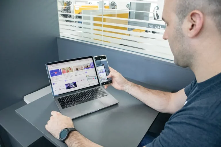 How to compare fontmirror.com with similar tech websites and apps