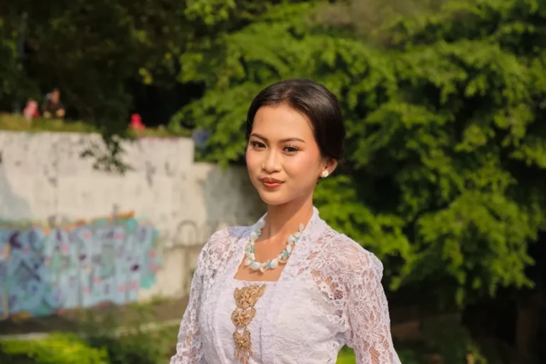 Warna Kebaya Trend 2025: Style Guide, Ideas, Trends, and Inspiration